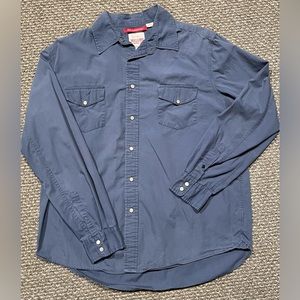 Western style shirt with pearl snaps